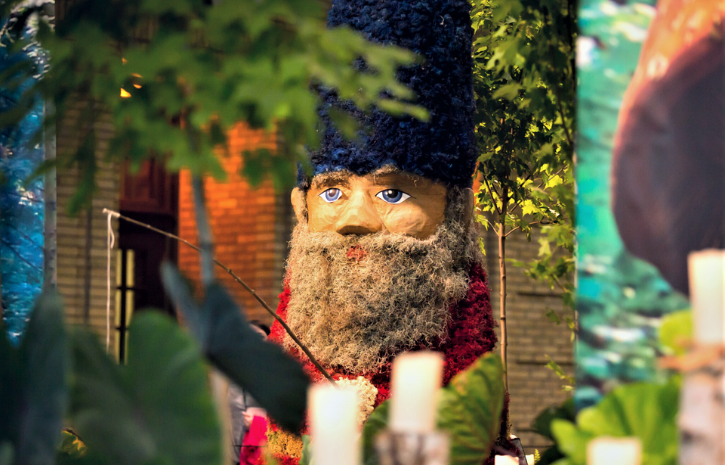 A photo of one of the giant gnomes featured in the entrance of Heritage Court at the CNE.