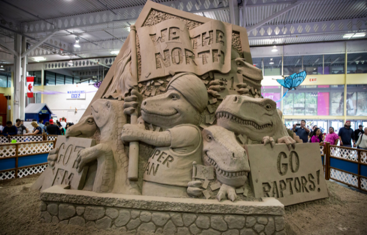 Photo of the 2019 Giant Sand Sculpture featuring the Toronto Raptors theme.