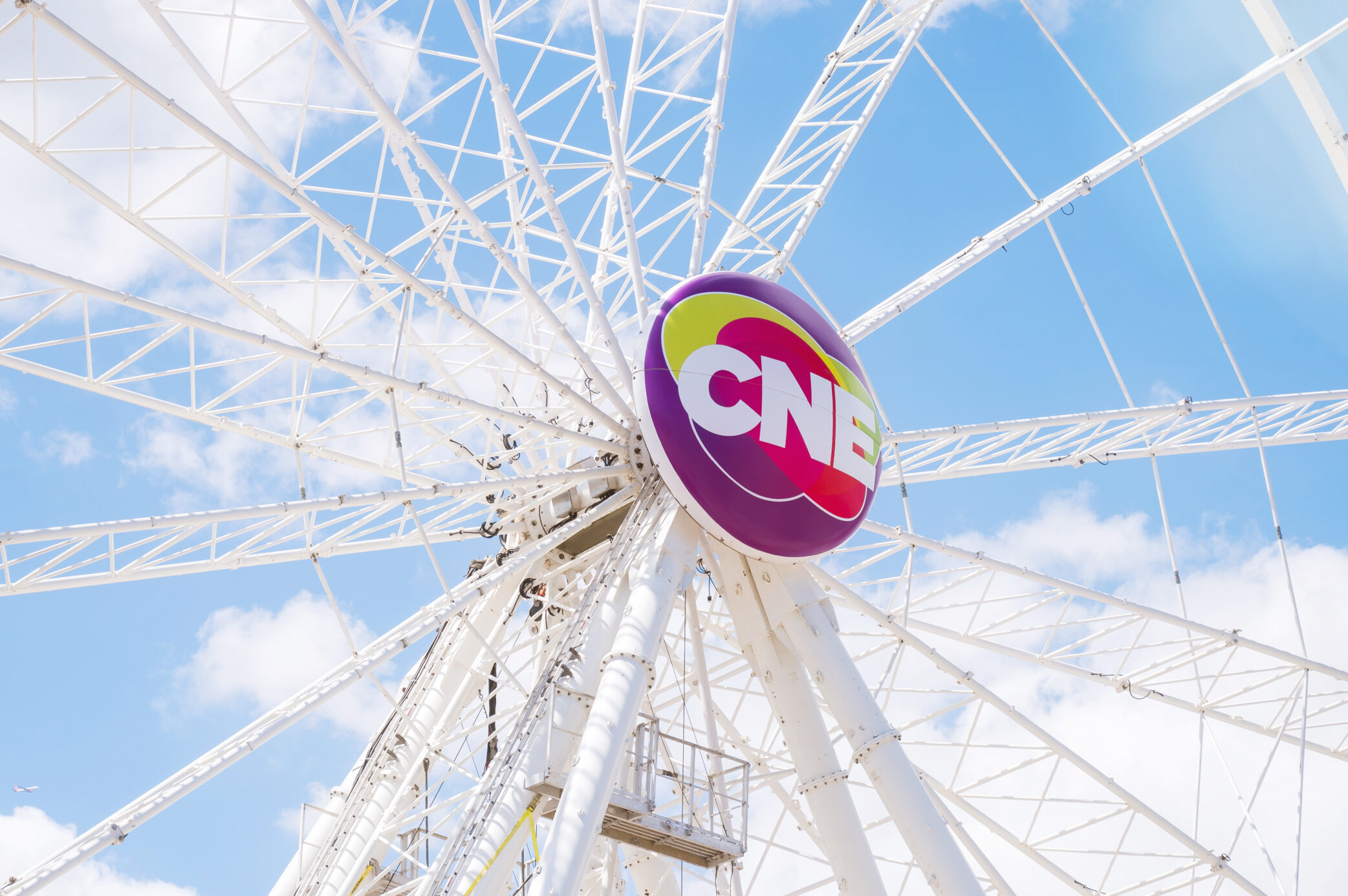 Image of the CNE logo on the middle of the Ferris Wheel