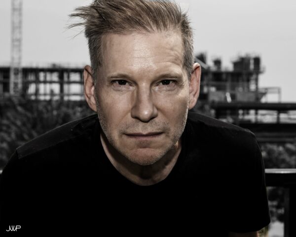 Tom Barlow image
